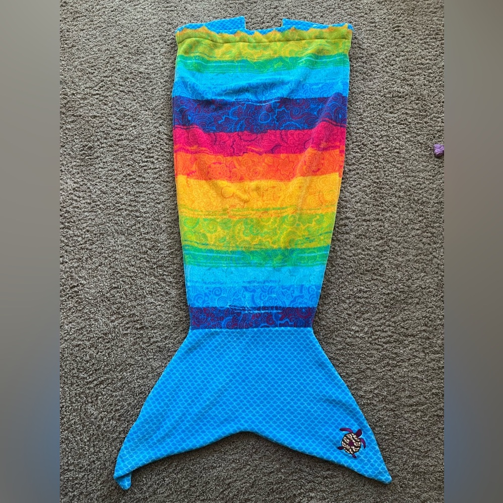 GIRL SCOUTS ~ Mermaid Tail Rainbow Plush Blanket